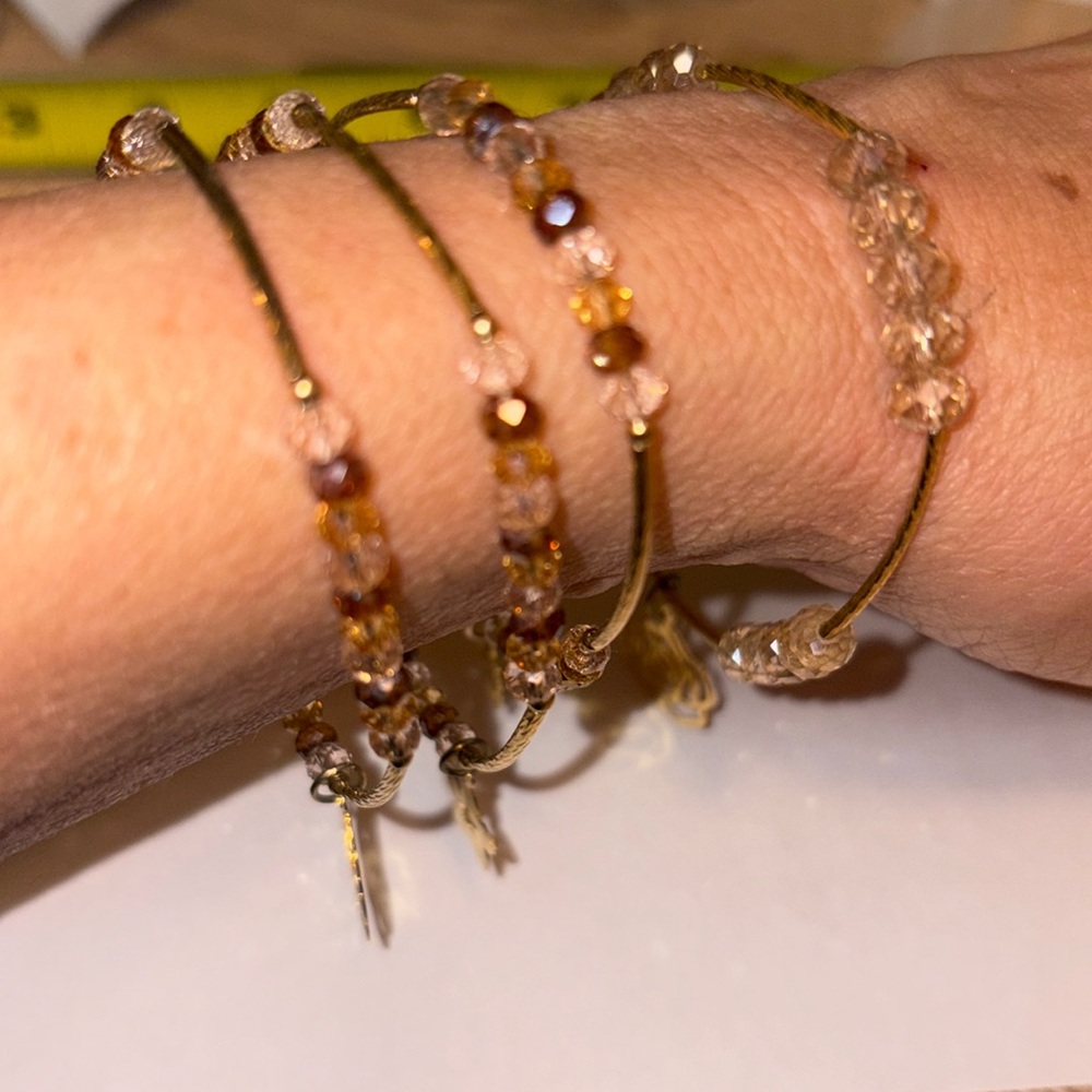 Set of four crystal stretch bracelets